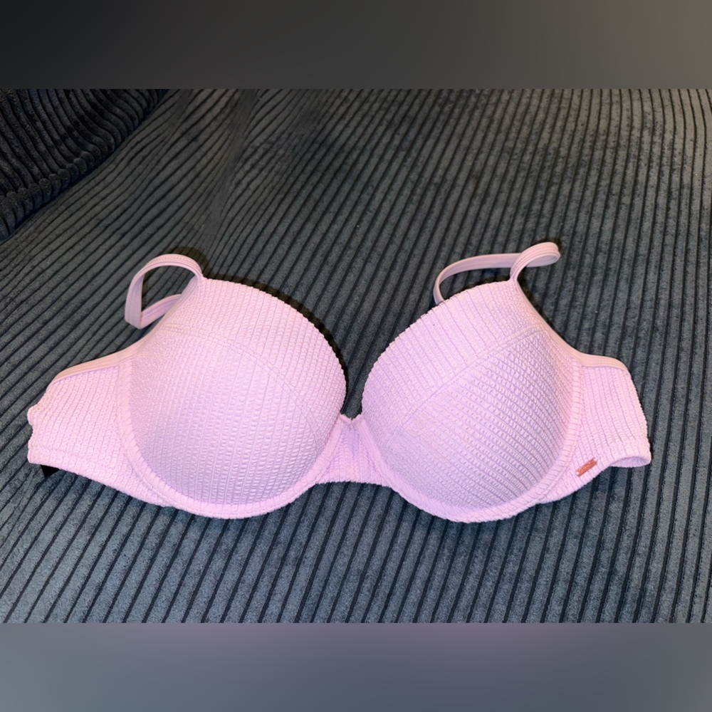 PINK Victoria's Secret Lavender bikini underwire top